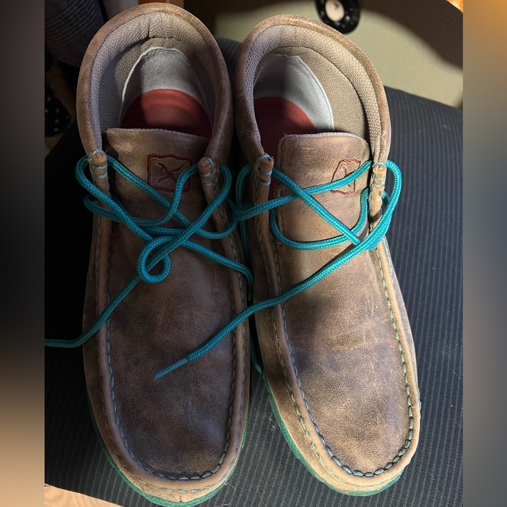 Twisted X mocs